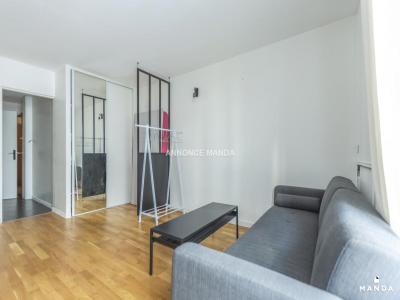 Louer Appartement 22 m2 Paris-18eme-arrondissement