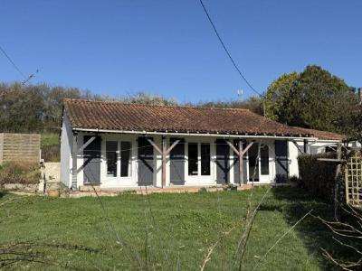 For sale CIVRAY 3 rooms 75 m2 Vienne (86250) photo 0