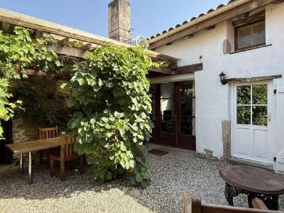 For sale 4 rooms 100 m2 Charente (16700) photo 2