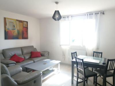 For rent 13015 3 rooms 55 m2 Bouches du Rhone (13015) photo 0