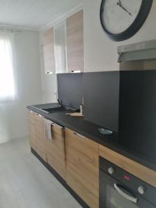 For rent 13015 3 rooms 55 m2 Bouches du Rhone (13015) photo 1