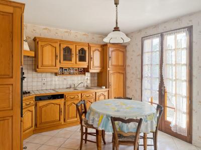 For sale Parce-sur-sarthe 5 rooms 109 m2 Sarthe (72300) photo 2