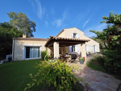 Annonce Vente 7 pi�ces Maison Bagnols-en-foret 83