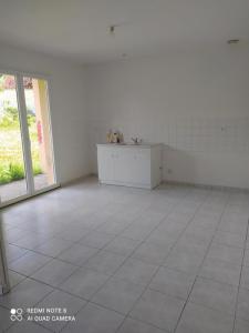 For rent Blanc 5 rooms 110 m2 Indre (36300) photo 4