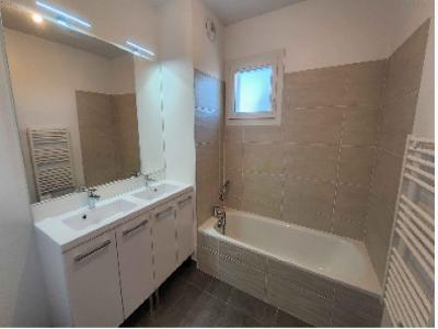 For rent Perpignan 3 rooms 62 m2 Pyrenees orientales (66100) photo 2