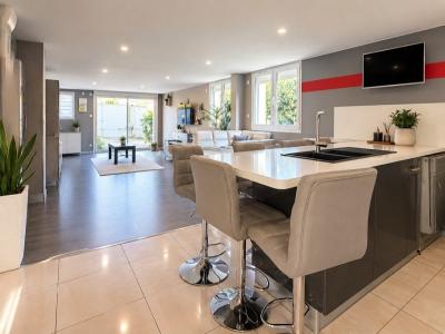 For sale Voiron 7 rooms 180 m2 Isere (38500) photo 2