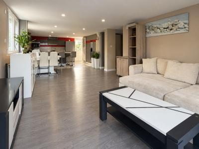 For sale Voiron 7 rooms 180 m2 Isere (38500) photo 3