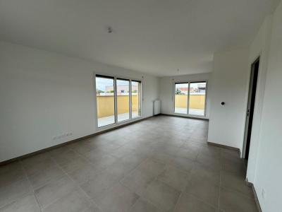 For rent Craponne 3 rooms 72 m2 Rhone (69290) photo 0