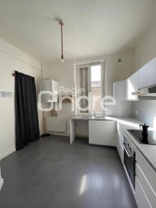 Louer Appartement Lyon-7eme-arrondissement 1534 euros