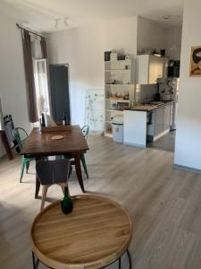 For rent Bordeaux 2 rooms 47 m2 Gironde (33000) photo 0