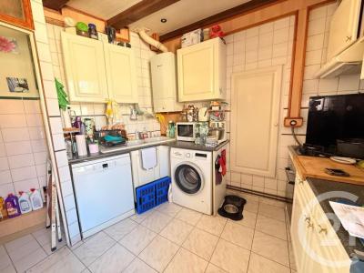 For sale Fontenay-sous-bois 2 rooms 44 m2 Val de Marne (94120) photo 3