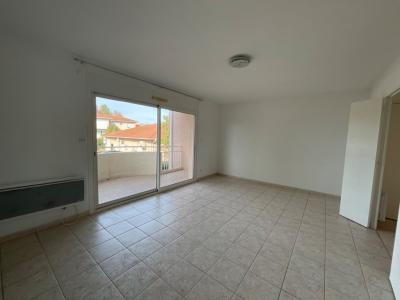 For sale Bonson 3 rooms 71 m2 Loire (42160) photo 3