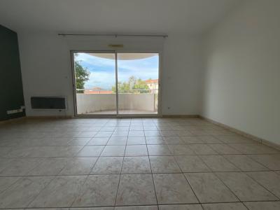 For sale Bonson 3 rooms 71 m2 Loire (42160) photo 4