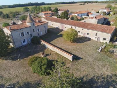For sale Aigre RUFFEC 3 rooms 93 m2 Charente (16140) photo 1