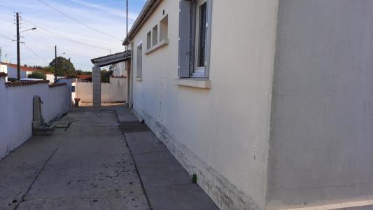 For rent Saintes 3 rooms 84 m2 Charente maritime (17100) photo 0