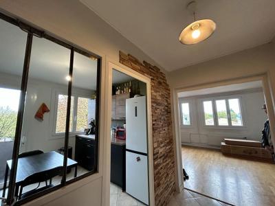 For sale Roanne 4 rooms 97 m2 Loire (42300) photo 2