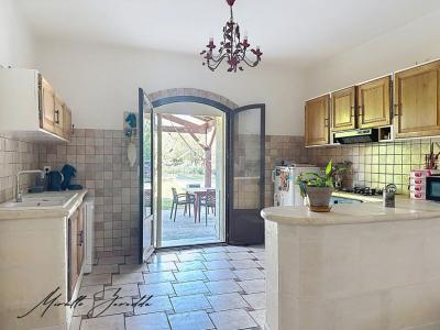 For sale Arles 9 rooms 202 m2 Bouches du Rhone (13200) photo 2