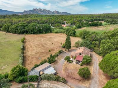 For sale Roquebrune-sur-argens 4 rooms 138 m2 Var (83520) photo 0