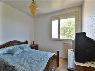 For sale Mourenx 6 rooms 83 m2 Pyrenees atlantiques (64150) photo 1