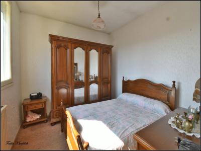 For sale Mourenx 6 rooms 83 m2 Pyrenees atlantiques (64150) photo 4