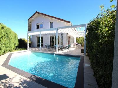 For sale Macon 7 rooms 223 m2 Saone et loire (71000) photo 0