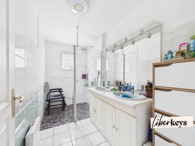 For sale Cenon 4 rooms 100 m2 Gironde (33150) photo 4