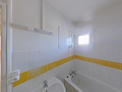 Louer Appartement Bourges 448 euros