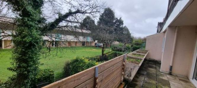 Louer Appartement 67 m2 Saint-germain-du-puy