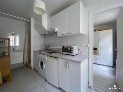 Louer Appartement 19 m2 Paris-14eme-arrondissement