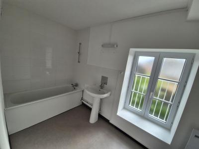 Louer Appartement Renwez 618 euros
