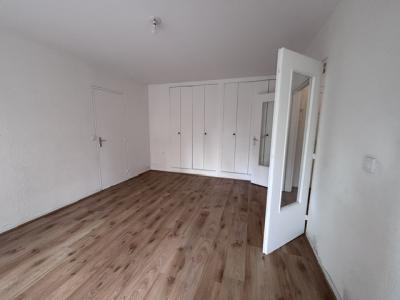 For sale Noisy-le-grand 2 rooms 43 m2 Seine saint denis (93160) photo 2