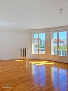 For sale Clermont-ferrand 3 rooms 94 m2 Puy de dome (63000) photo 2