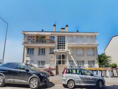 For rent Issy-les-moulineaux 1 room 25 m2 Hauts de Seine (92130) photo 1