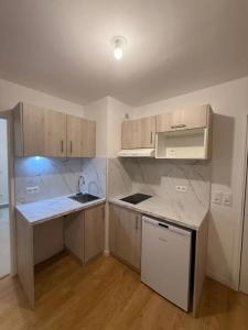 For rent Fontenay-aux-roses 2 rooms 45 m2 Hauts de Seine (92260) photo 1