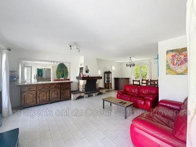 For sale Greasque 5 rooms 130 m2 Bouches du Rhone (13850) photo 3
