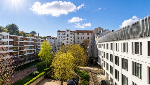 For sale Lyon-6eme-arrondissement 2 rooms 52 m2 Rhone (69006) photo 1