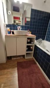 For rent Puteaux 1 room 30 m2 Hauts de Seine (92800) photo 3