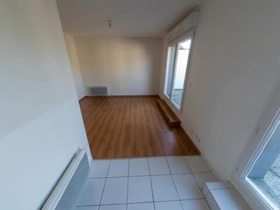 For rent Nantes 2 rooms 28 m2 Loire atlantique (44100) photo 2