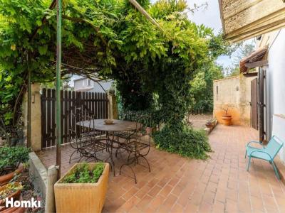 For sale Arles 4 rooms 96 m2 Bouches du Rhone (13200) photo 2
