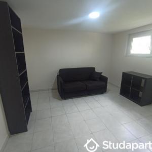 For rent Nantes 1 room 14 m2 Loire atlantique (44000) photo 3