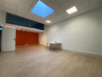 Louer Commerce 121 m2 Avignon