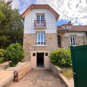 For sale Yzeure 5 rooms 137 m2 Allier (03400) photo 0