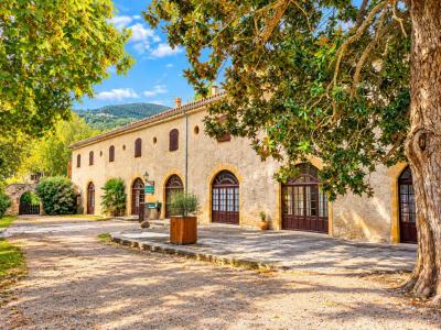 For sale Limoux 50 rooms 2524 m2 Aude (11300) photo 0