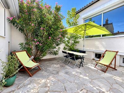 For sale Bordeaux 6 rooms 170 m2 Gironde (33000) photo 1