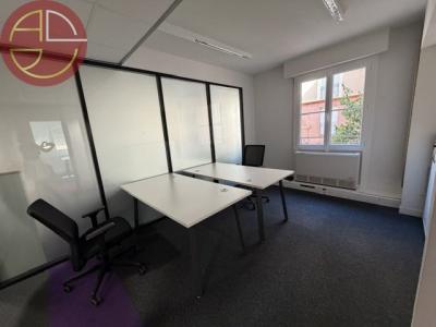 For rent Toulouse 6 rooms 260 m2 Haute garonne (31000) photo 2