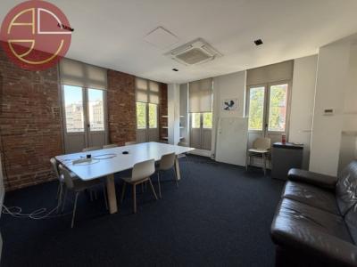For rent Toulouse 204 m2 Haute garonne (31000) photo 2
