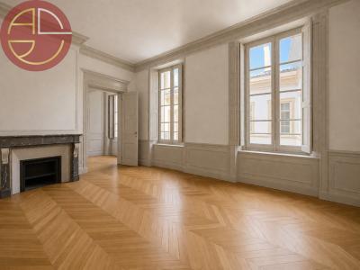 For rent Toulouse 215 m2 Haute garonne (31000) photo 1