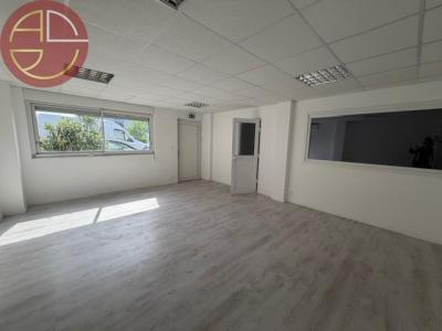 Louer Commerce Plaisance-du-touch 24600 euros