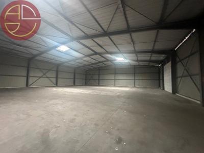 Louer Commerce 420 m2 Colomiers