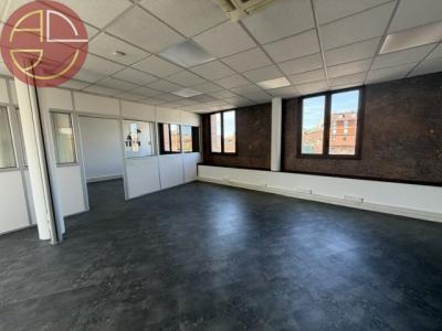 For rent Toulouse 249 m2 Haute garonne (31000) photo 3
